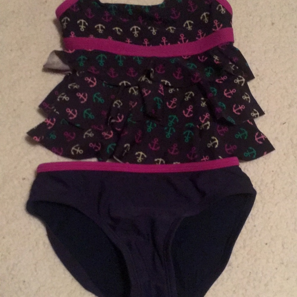 Xhilaration 2 piece swimsuit girls size 6/6x small